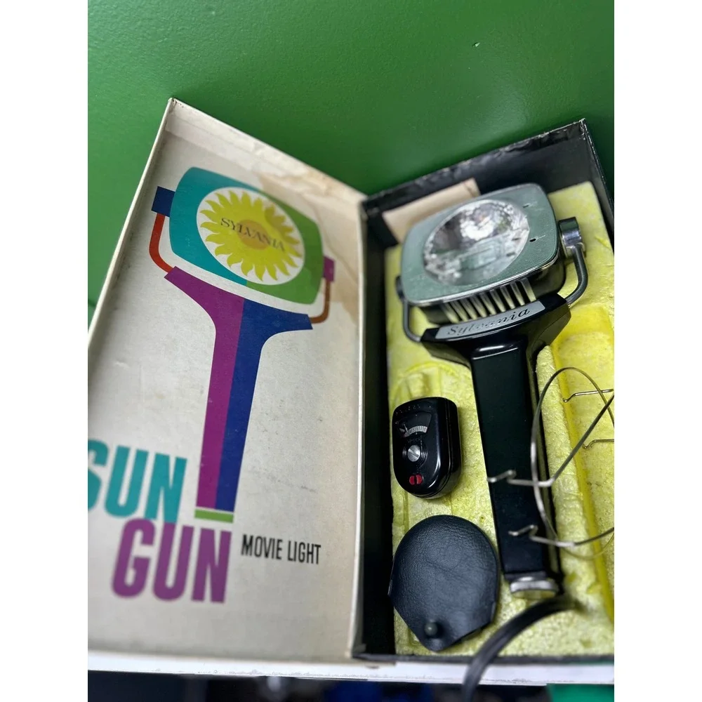 Vintage Sylvania Sun Gun Movie Light SG-70 with Box and Light Meter Black